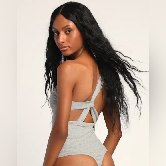 Lulu’s | Twist Back One Shoulder Bodysuit - Picture 5 of 9